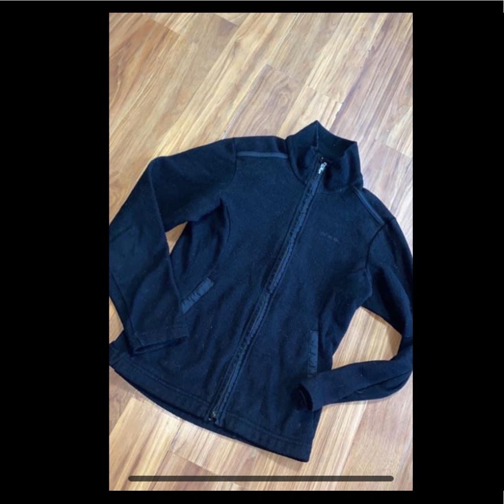 Woman’s XSMALL Patagonia fleece zip up